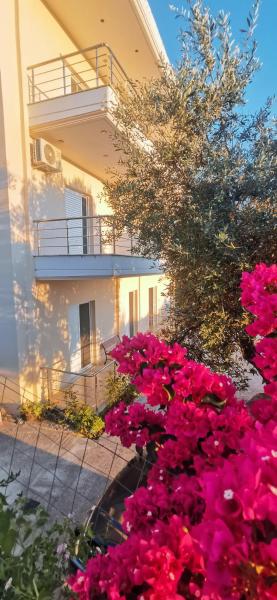 Apollon's Apartments